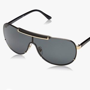 Versace sunglasses. Used in excellent condition. Comes with case.